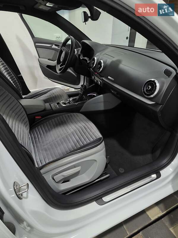 Седан Audi A3 2018 в Ізмаїлі