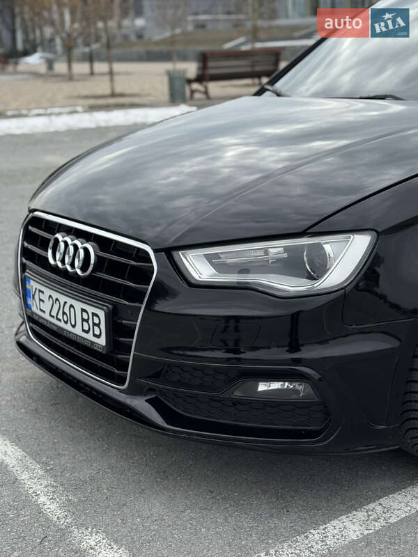 Седан Audi A3 2015 в Запорожье