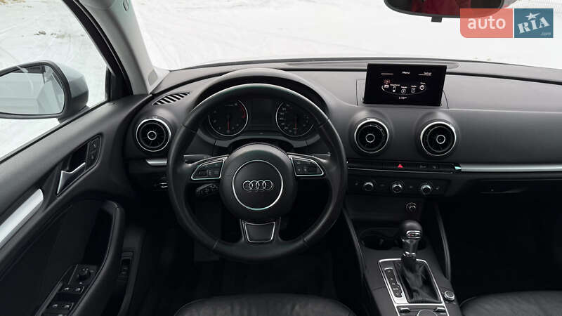 Седан Audi A3 2015 в Луцьку