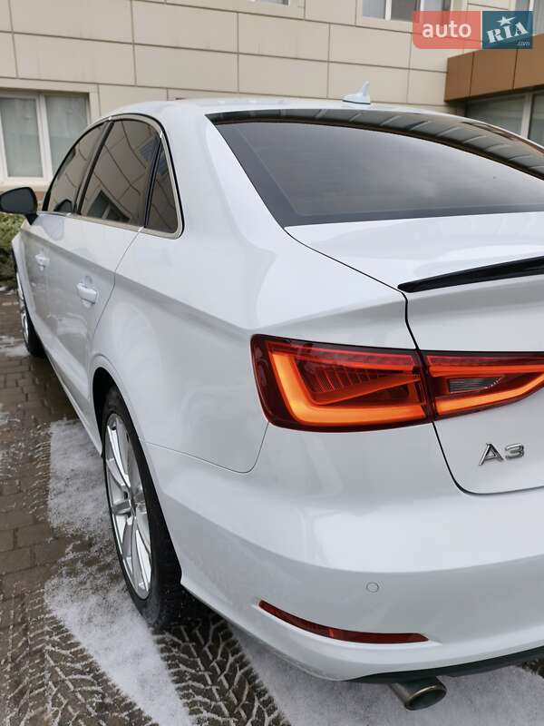 Седан Audi A3 2015 в Миколаєві