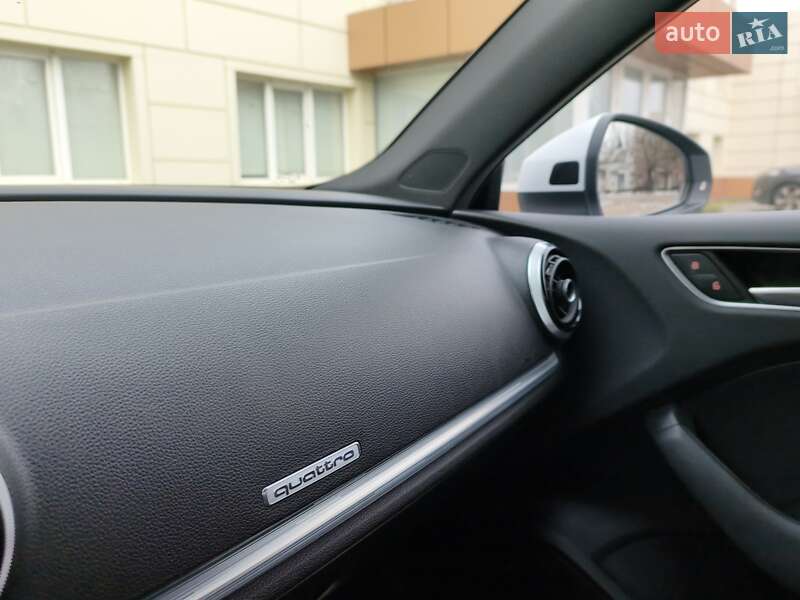 Седан Audi A3 2015 в Миколаєві