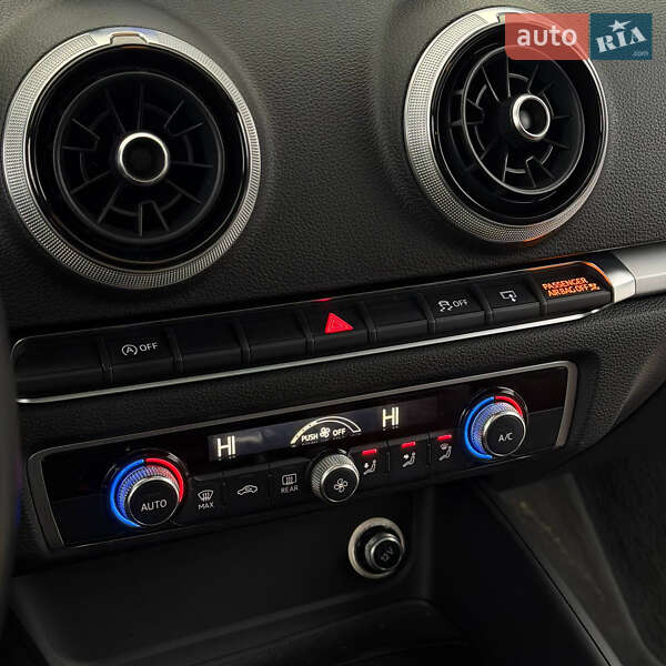 Седан Audi A3 2016 в Днепре