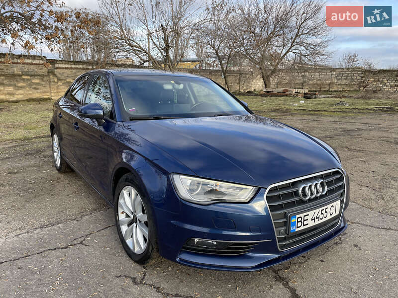 Седан Audi A3 2015 в Миколаєві