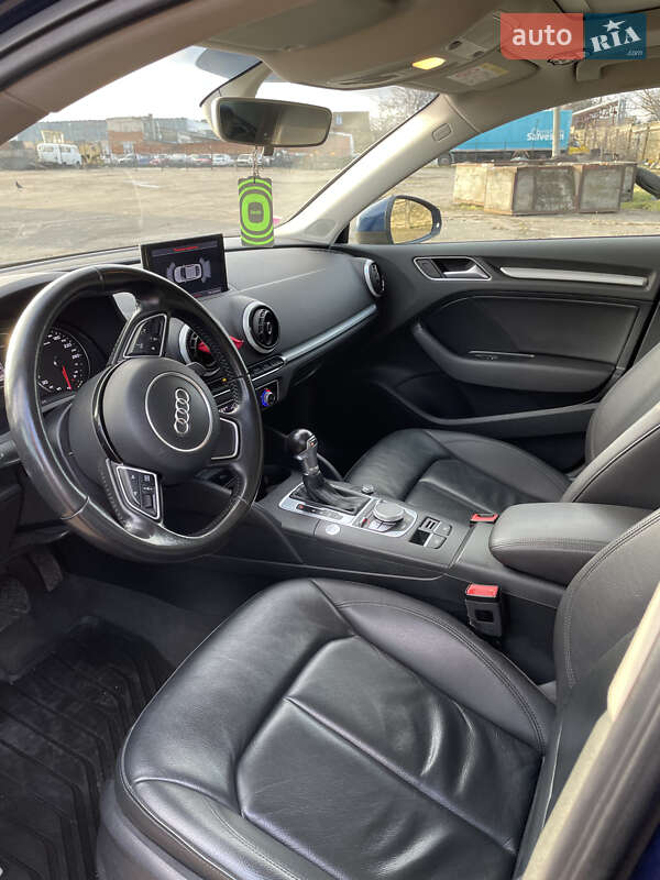Седан Audi A3 2015 в Миколаєві