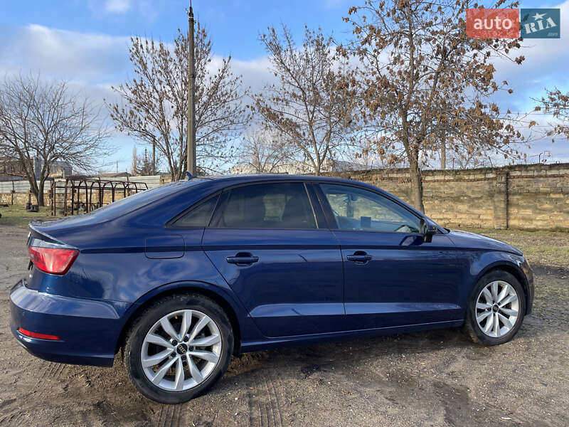 Седан Audi A3 2015 в Миколаєві