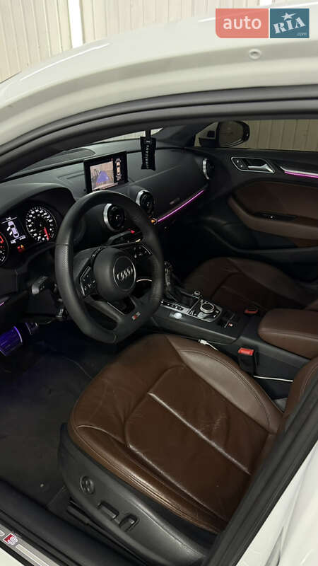 Седан Audi A3 2017 в Дніпрі