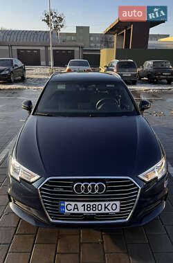 Хэтчбек Audi A3 2018 в Черкассах Хэтчбек Audi A3 2018 в Черкассах