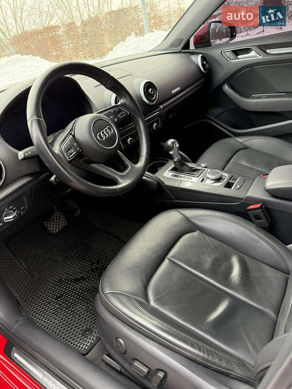 Хэтчбек Audi A3 2018 в Киеве
