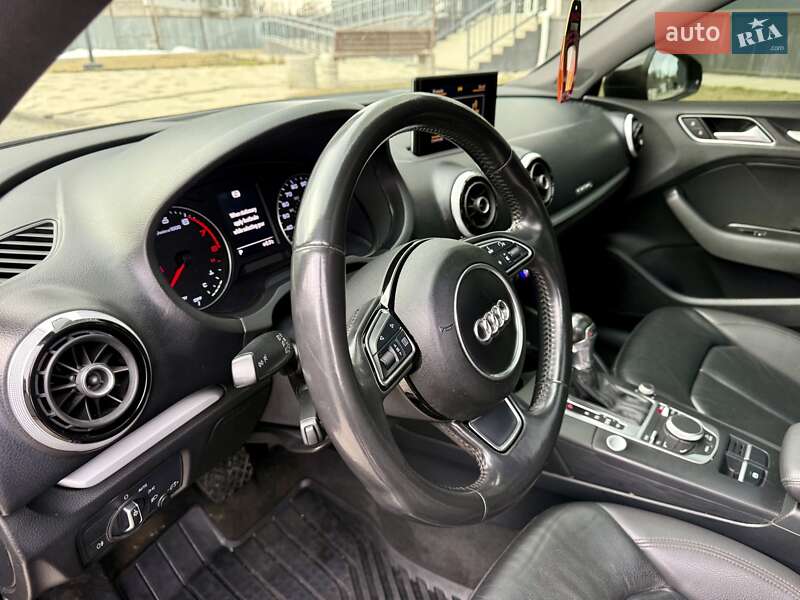 Седан Audi A3 2016 в Одессе