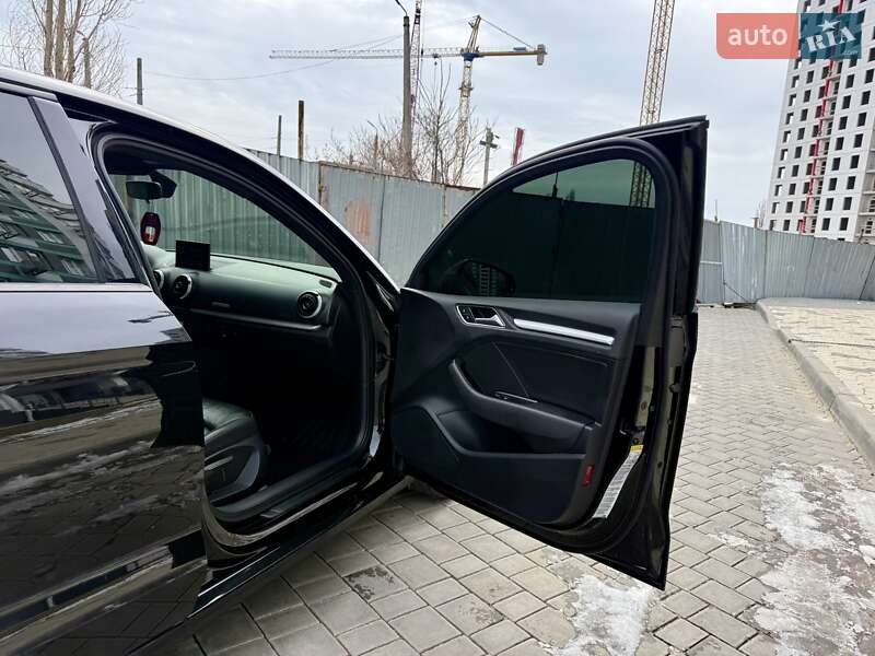 Седан Audi A3 2016 в Одессе