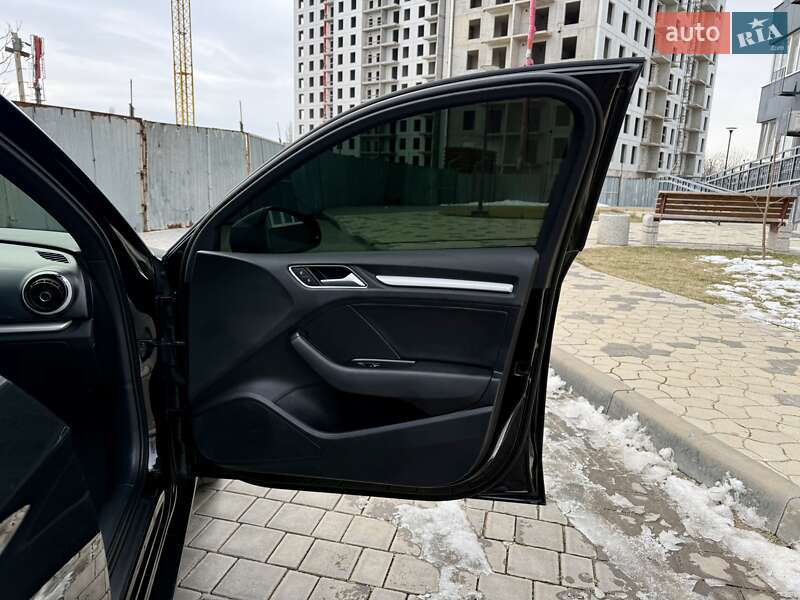 Седан Audi A3 2016 в Одессе