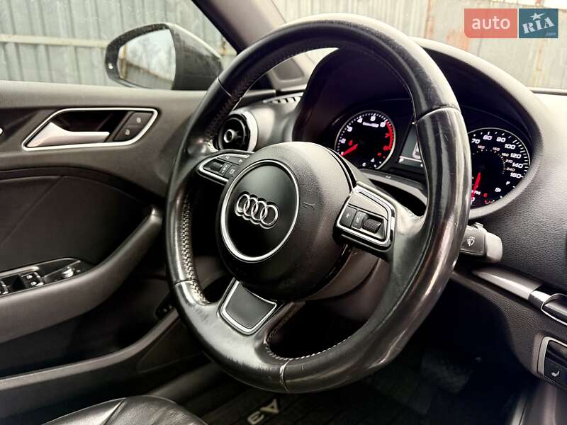 Седан Audi A3 2016 в Одессе