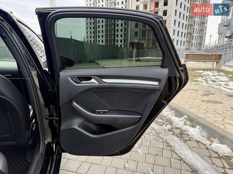 Седан Audi A3 2016 в Одессе