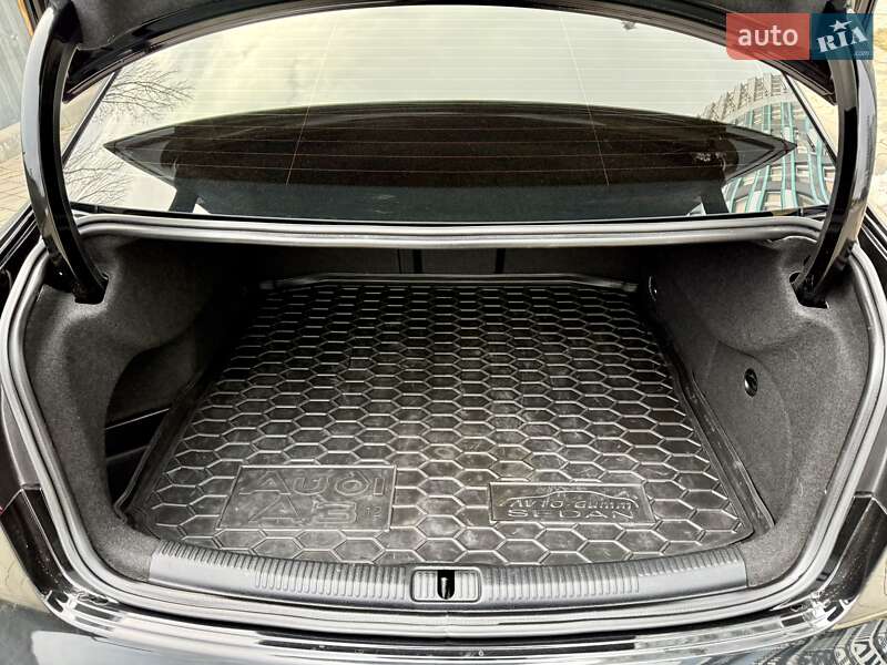 Седан Audi A3 2016 в Одессе