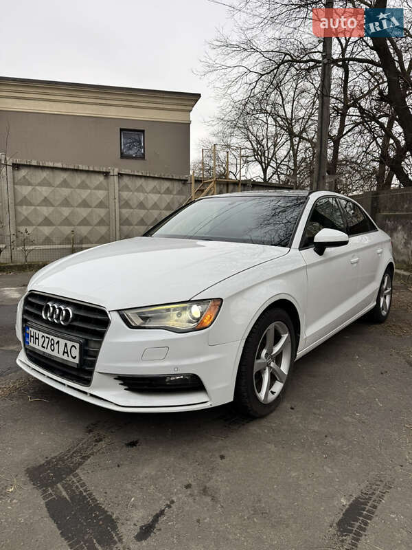 Седан Audi A3 2015 в Одессе