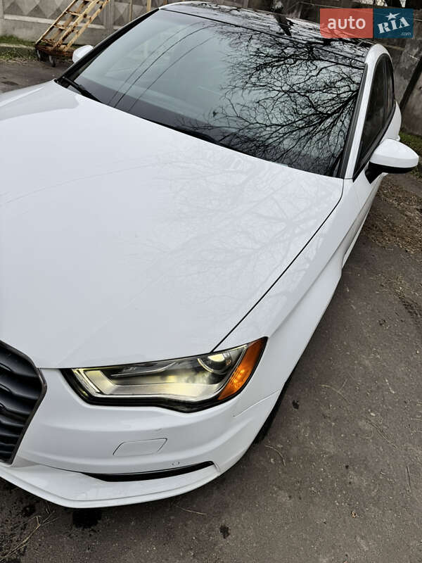 Седан Audi A3 2015 в Одессе