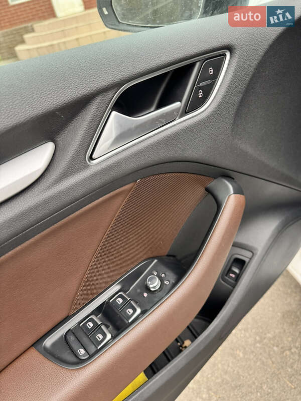 Седан Audi A3 2015 в Одессе