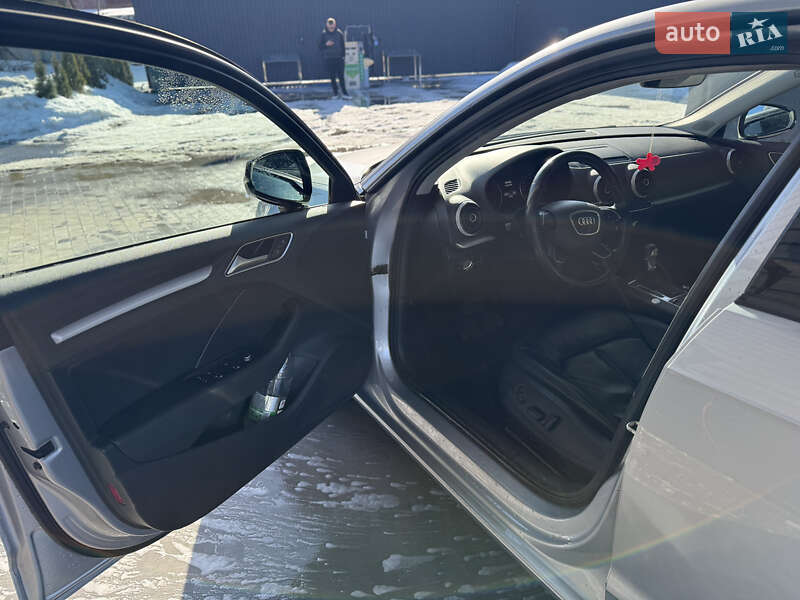 Хэтчбек Audi A3 2015 в Киеве