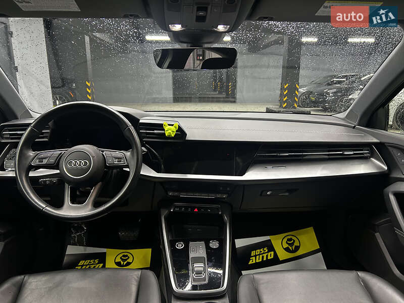 Седан Audi A3 2024 в Чернівцях