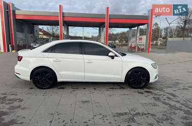 Седан Audi A3 2019 в Владимире