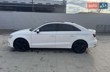 Седан Audi A3 2019 в Владимире