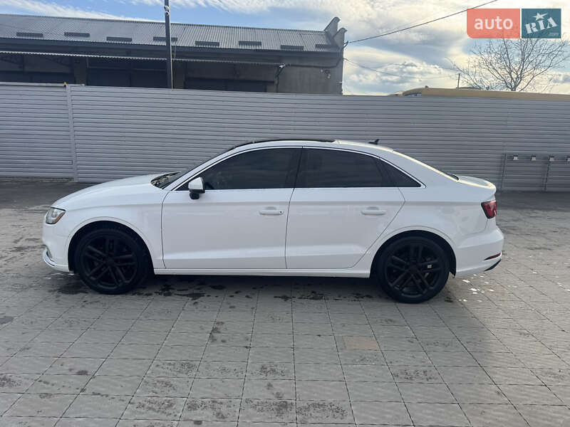 Седан Audi A3 2019 в Владимире