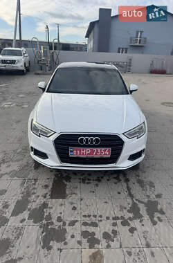 Седан Audi A3 2019 в Владимире