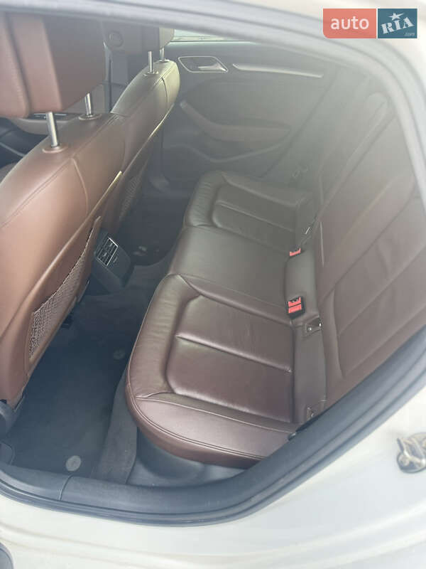 Седан Audi A3 2019 в Владимире