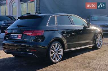Хэтчбек Audi A3 2016 в Виннице