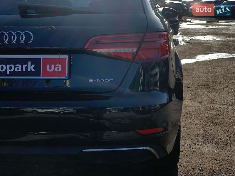 Хэтчбек Audi A3 2016 в Виннице