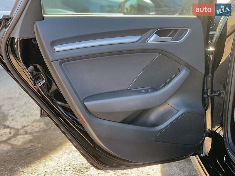 Хэтчбек Audi A3 2016 в Виннице