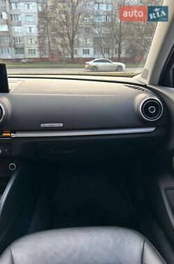 Седан Audi A3 2014 в Хмельницком
