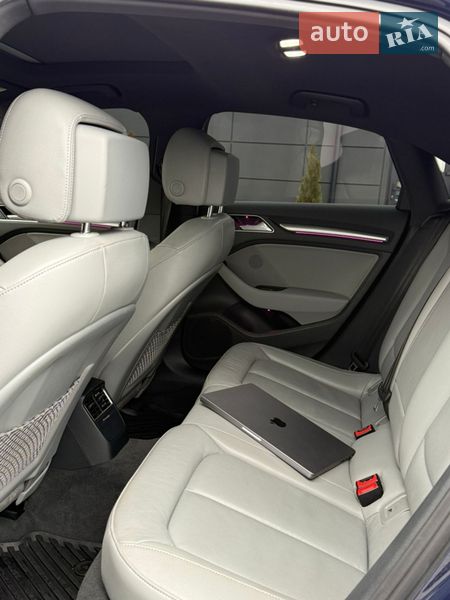 Седан Audi A3 2017 в Рокитному