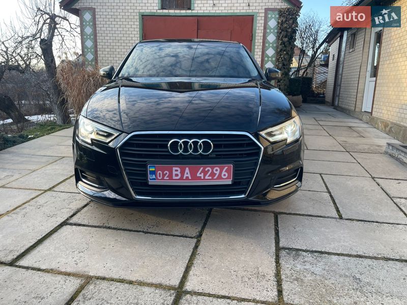 Седан Audi A3 2018 в Гнівані