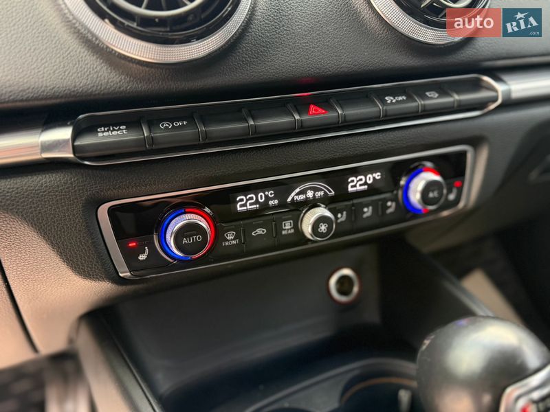 Седан Audi A3 2013 в Кропивницькому