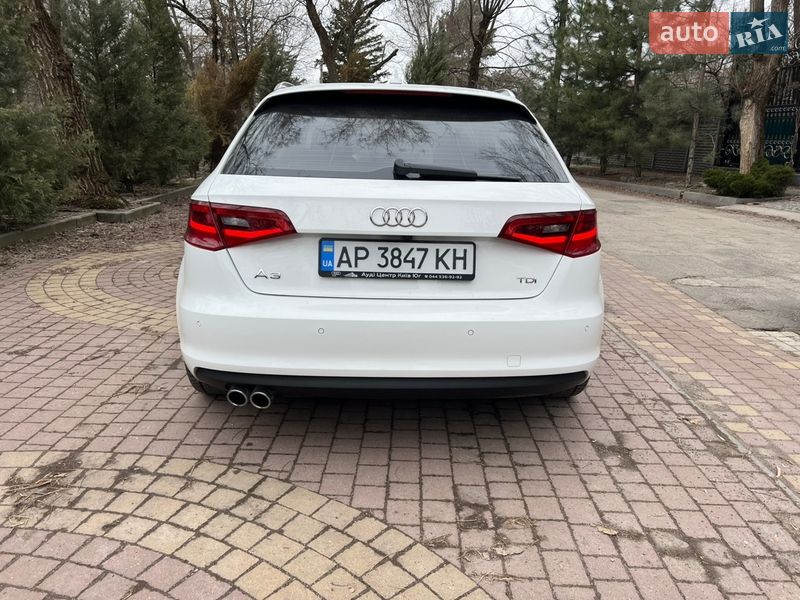 Хетчбек Audi A3 2016 в Запоріжжі