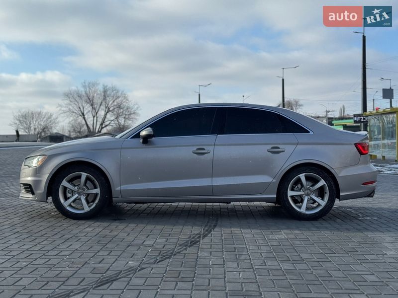 Седан Audi A3 2014 в Днепре