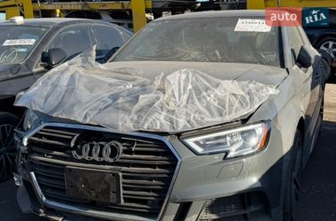 Седан Audi A3 2016 в Львове
