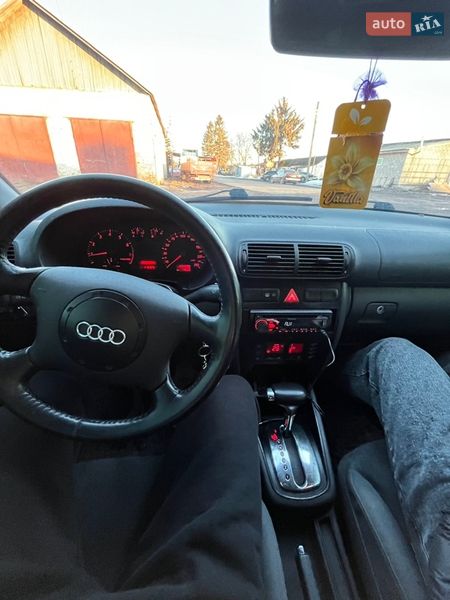 Хетчбек Audi A3 1999 в Погребище
