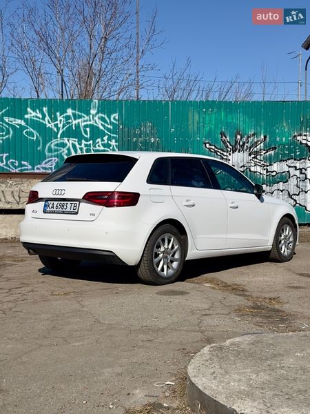 Хэтчбек Audi A3 2015 в Киеве