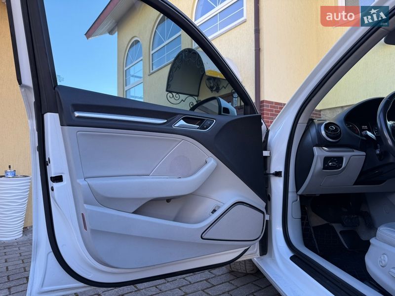 Седан Audi A3 2014 в Ивано-Франковске