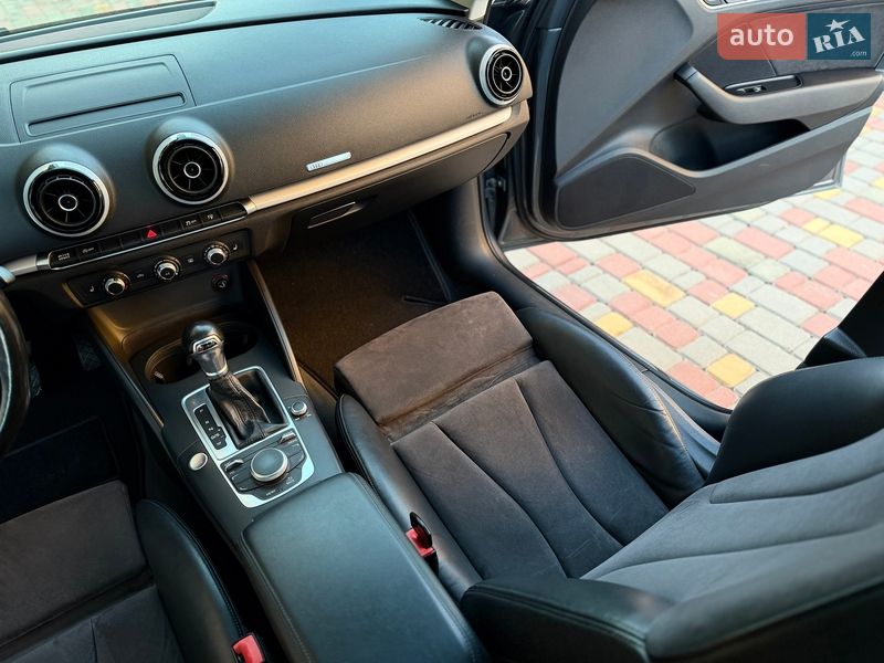 Хетчбек Audi A3 2016 в Одесі