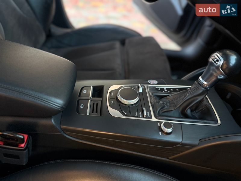 Хетчбек Audi A3 2016 в Одесі