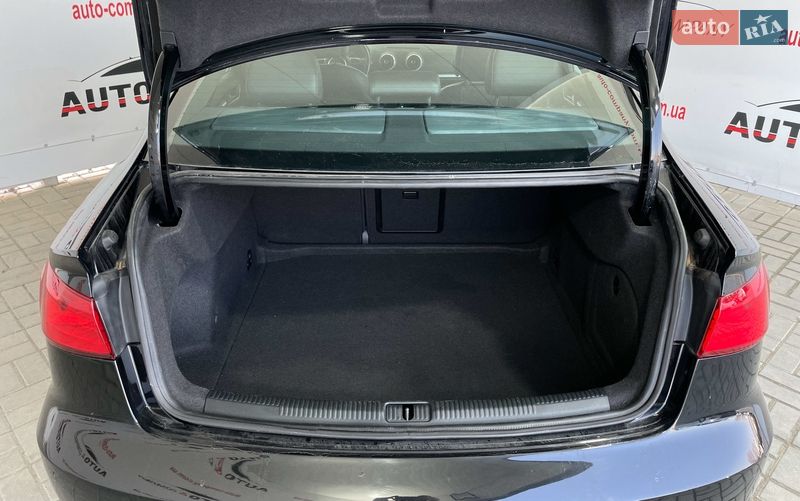 Седан Audi A3 2016 в Львові