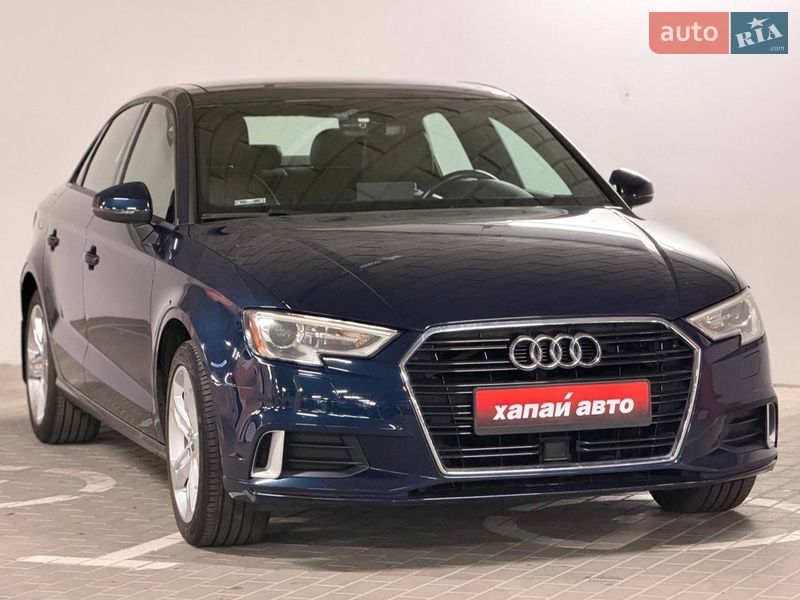 Седан Audi A3 2018 в Киеве