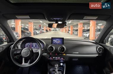 Седан Audi A3 2018 в Киеве