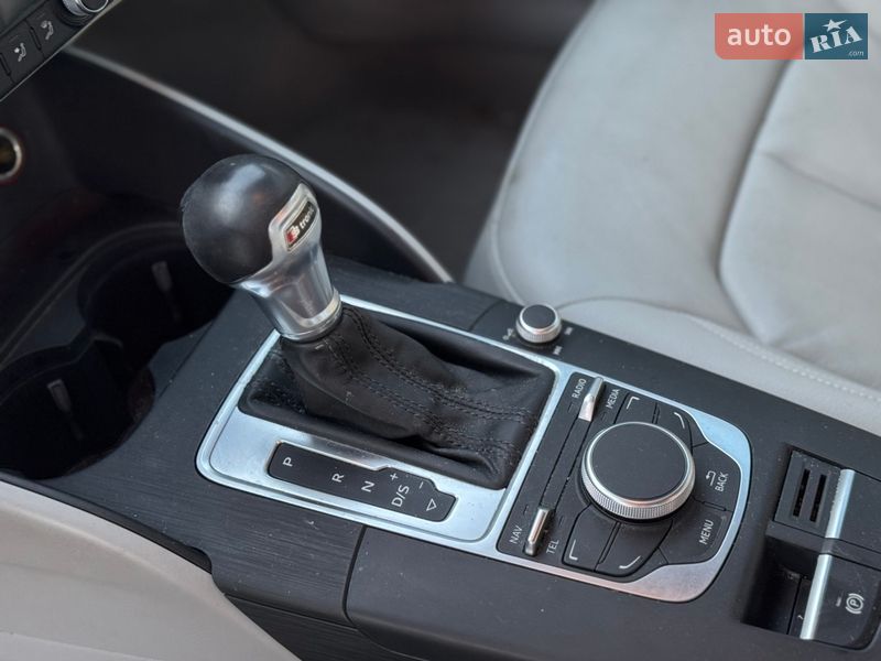 Седан Audi A3 2015 в Львові