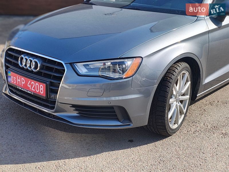 Седан Audi A3 2015 в Ровно