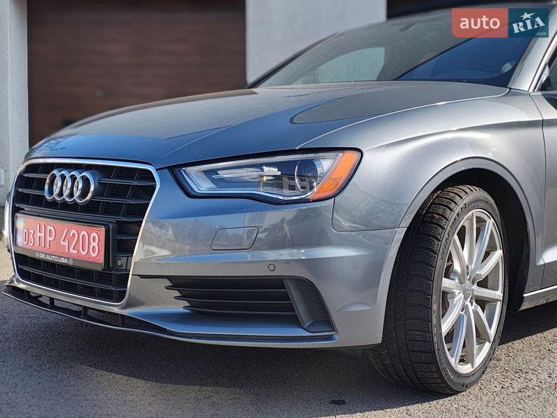 Седан Audi A3 2015 в Ровно