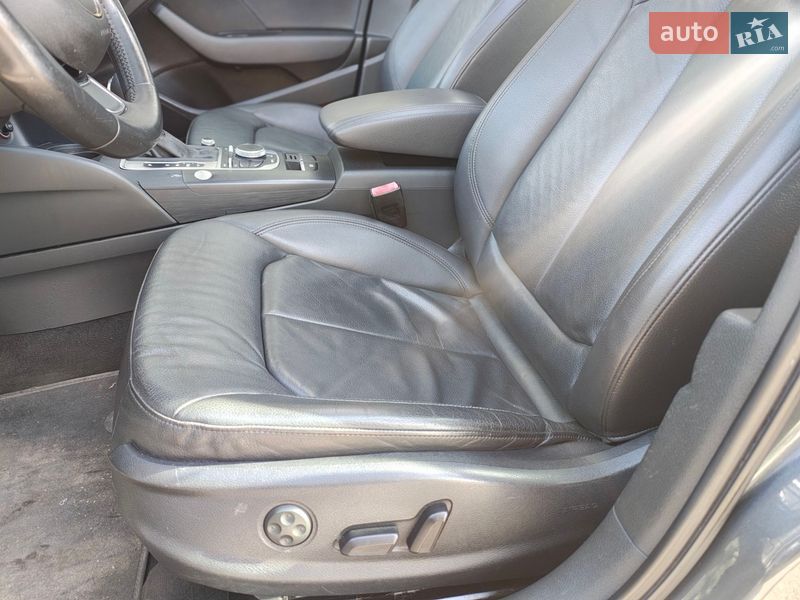 Седан Audi A3 2015 в Ровно